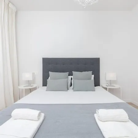 New 3 Bedroom With Rooftop Pool Rdr281
