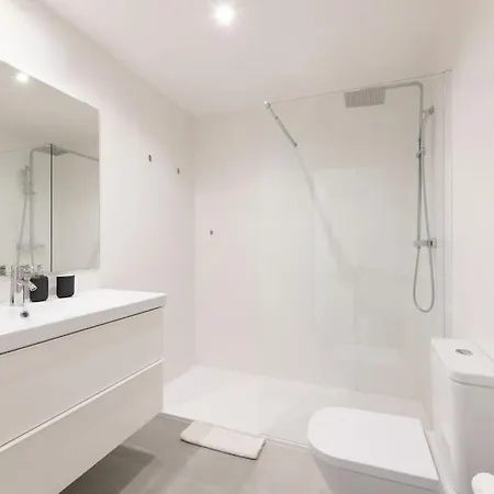 New 3 Bedroom With Rooftop Pool Rdr281