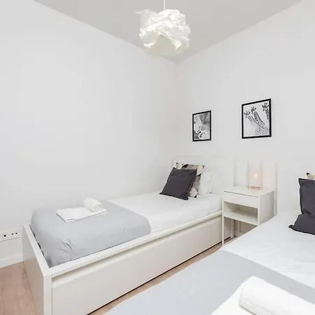 New 3 Bedroom With Rooftop Pool Rdr281 Marbella